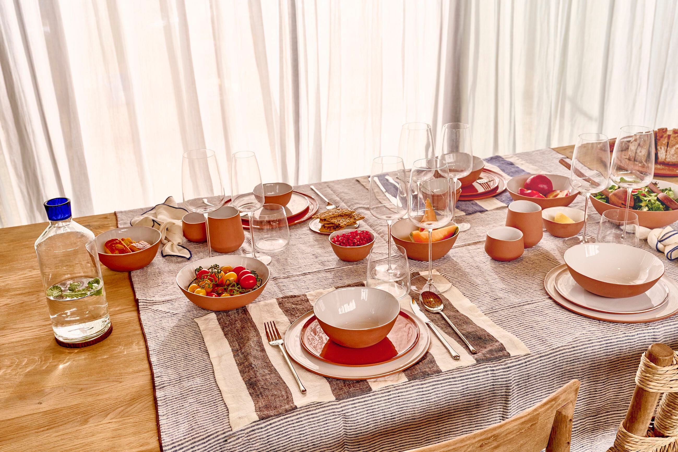 Фарфоровая круглая плоская тарелка POMAX Mariage ARCH-00122241 - Вид №3