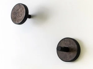 LIGNIS® Пара вешалок из ценных пород дерева Inverso 13.011