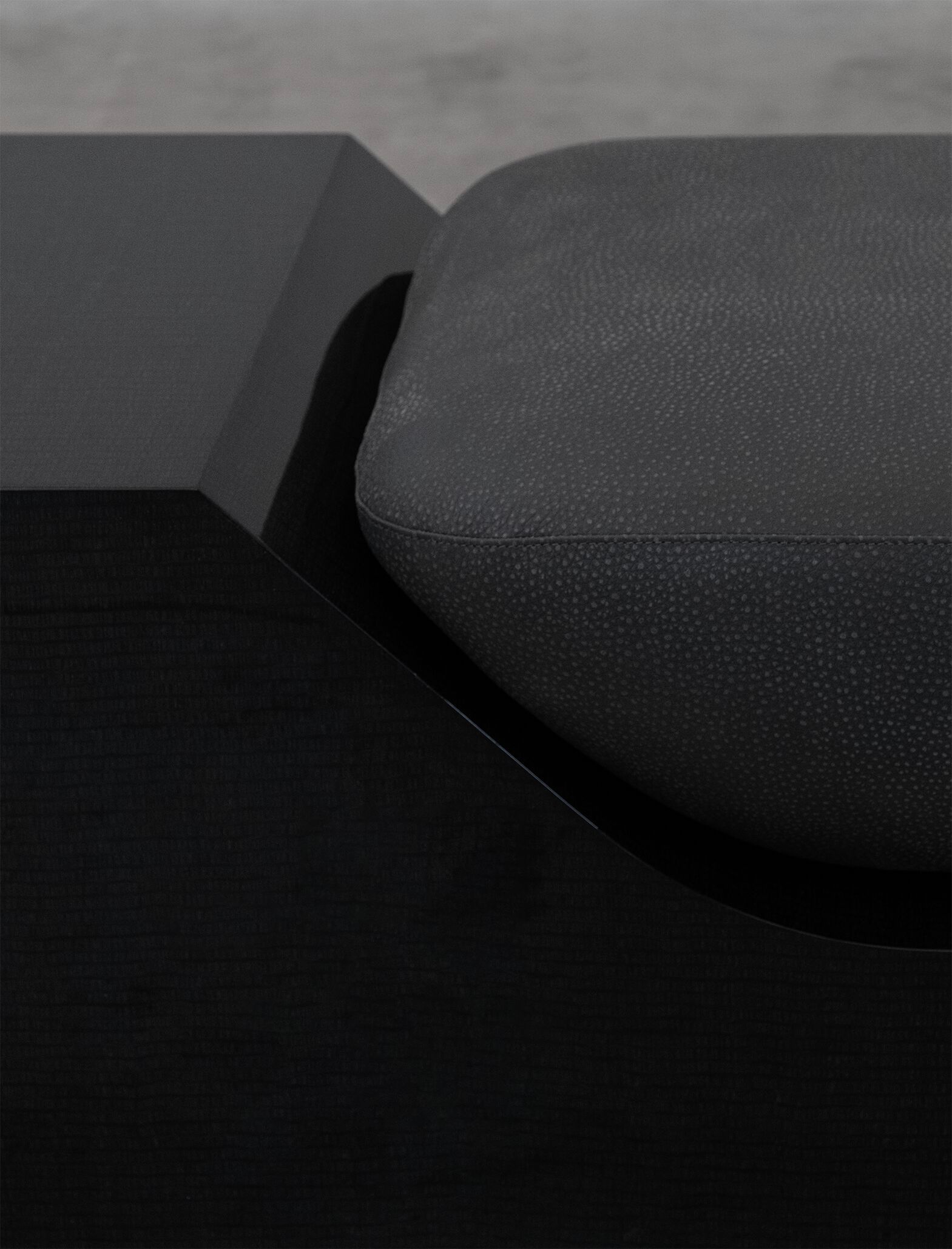 Мягкая скамейка из кожи и дерева Movimento Gallery артефакт ARCH-00116836 - Вид №2