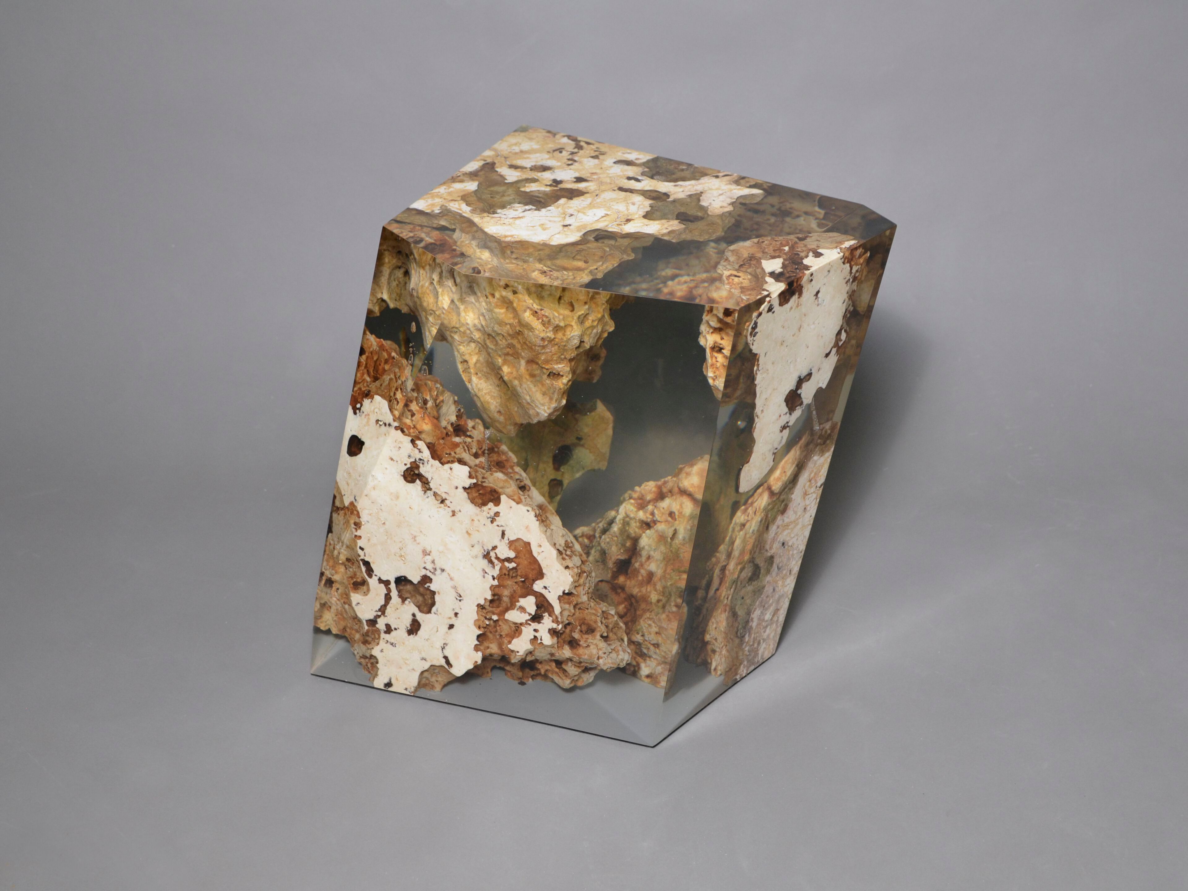 Журнальный столик / табурет из карстового камня и смолы alcarol Geomorphic 2023 ARCH-00033696 - Вид №4