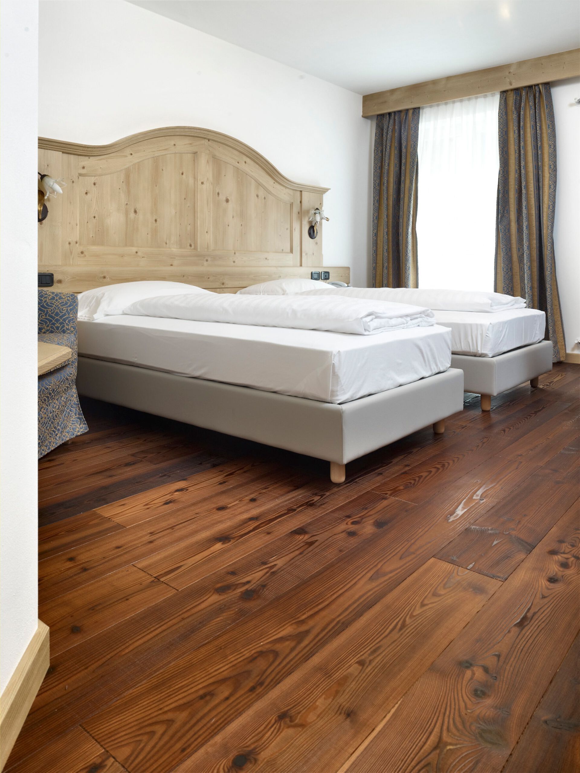 Биосовместимый трехслойный деревянный пол Fiemme Tremila Mani di Fiemme ARCH-00019365