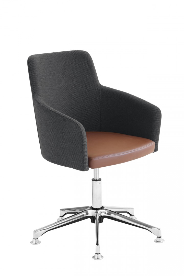 Marka 569-DP Вращающееся кресло с алюминиевой рамой с 5 направлениями. Сиденье и спинка мягкие. Et al. Marka