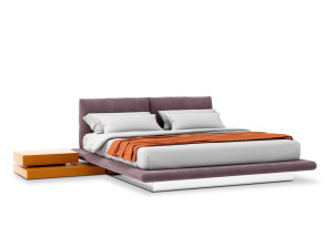 Двуспальная мягкая кровать