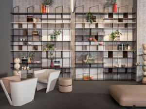 Самонесущая Книжная полка в день