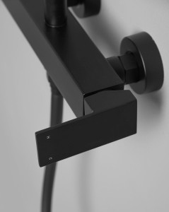 Латунная настенная душевая колонна с ручным душем