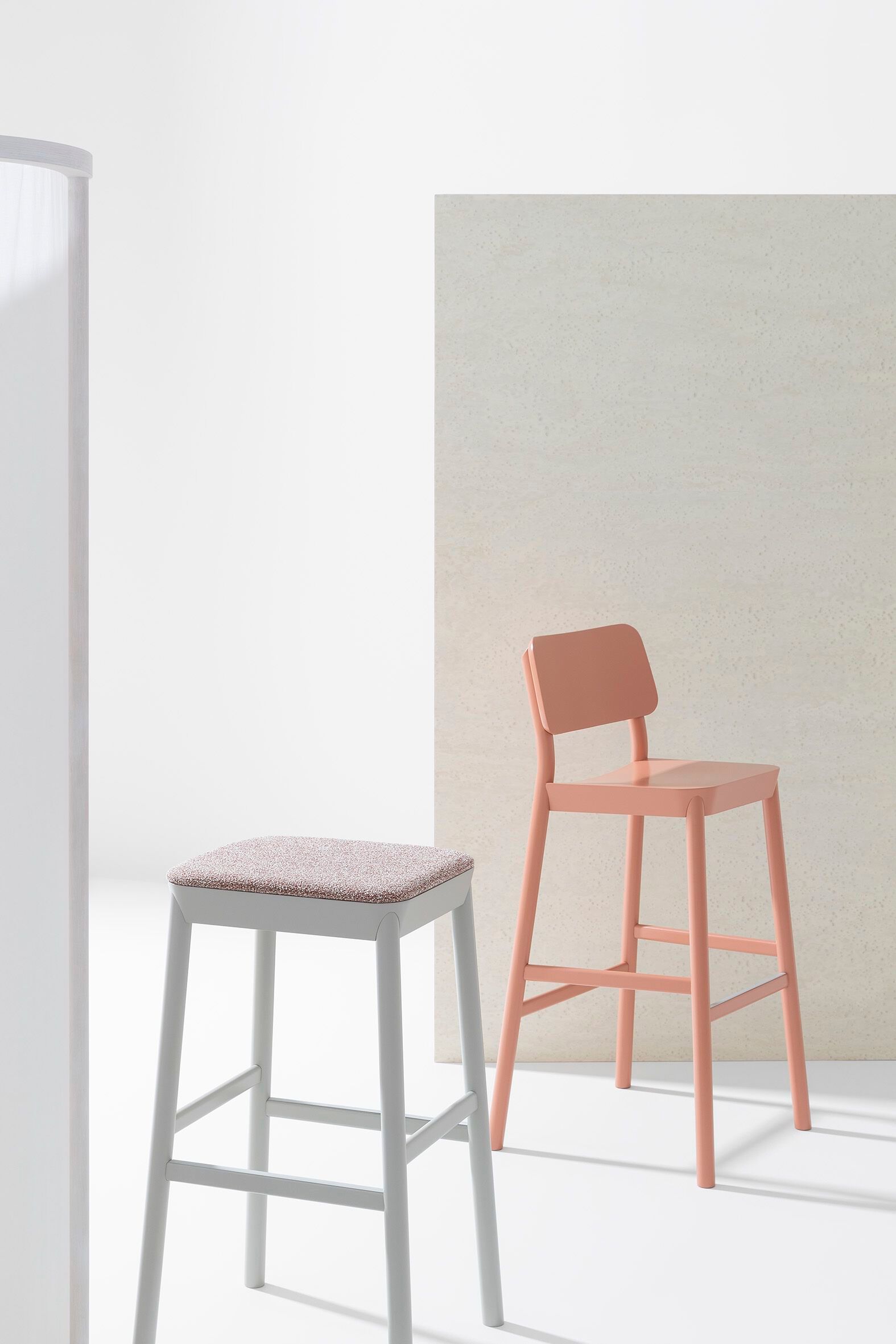 Высокий стул из бука с мягким сиденьем Billiani ARCH-00039062 - Вид №1