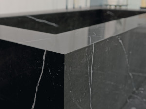 Porcelain stoneware kitchen worktop