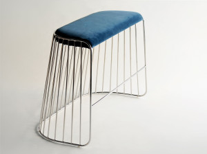 Высокий стул с подставкой для ног без спинки