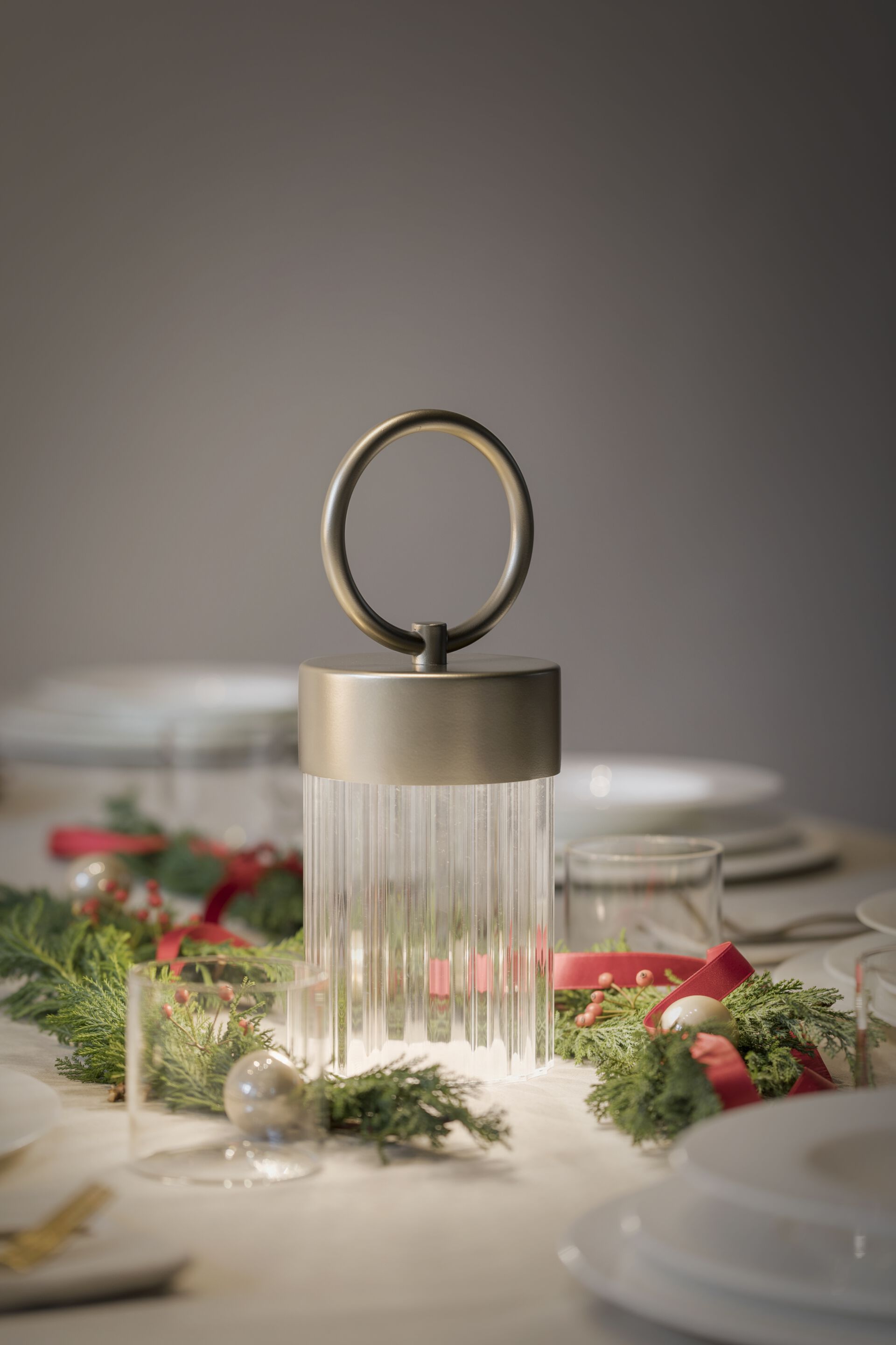 Светодиодная настольная лампа из плексигласа® с USB-зарядкой Contardi CLARETTA ARCH-00101103 - Вид №4