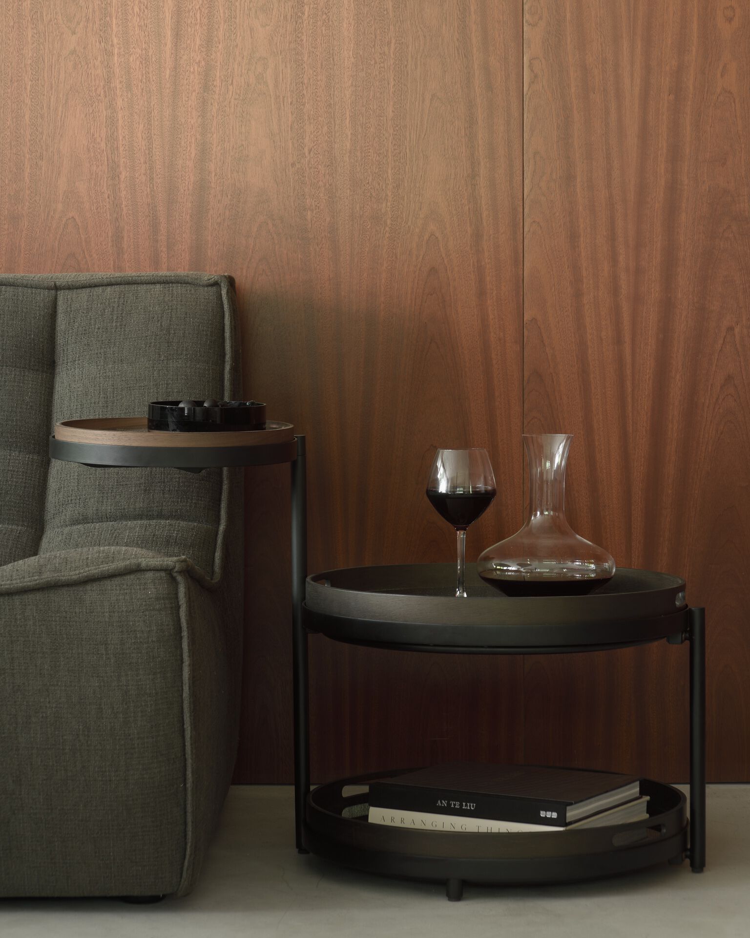 Окрашенный металлический круглый журнальный столик Ethnicraft SWIVEL TRAY ARCH-00066825 - Вид №8