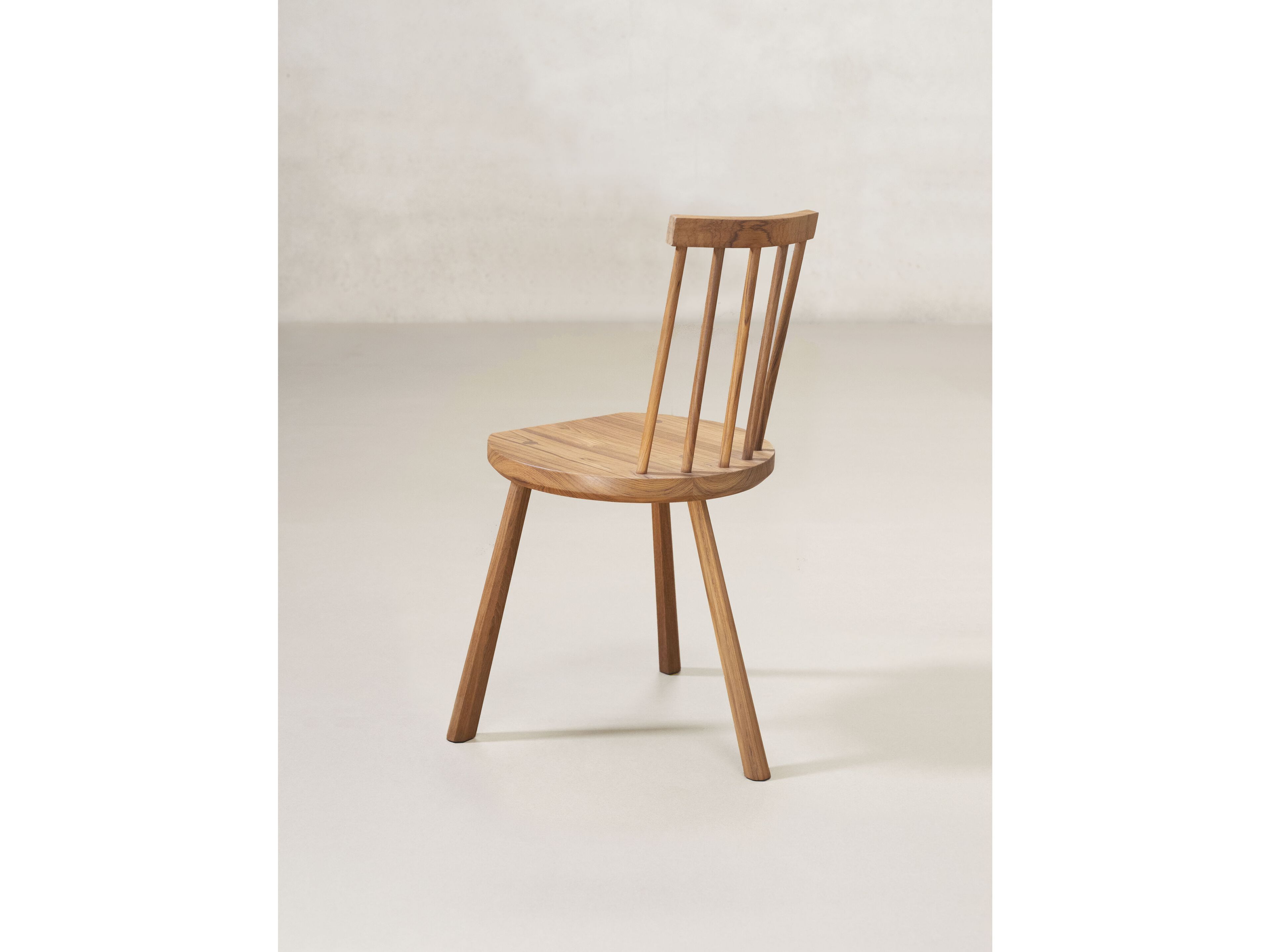 Стул из тикового дерева Phantom Hands DW ARCH-00007755