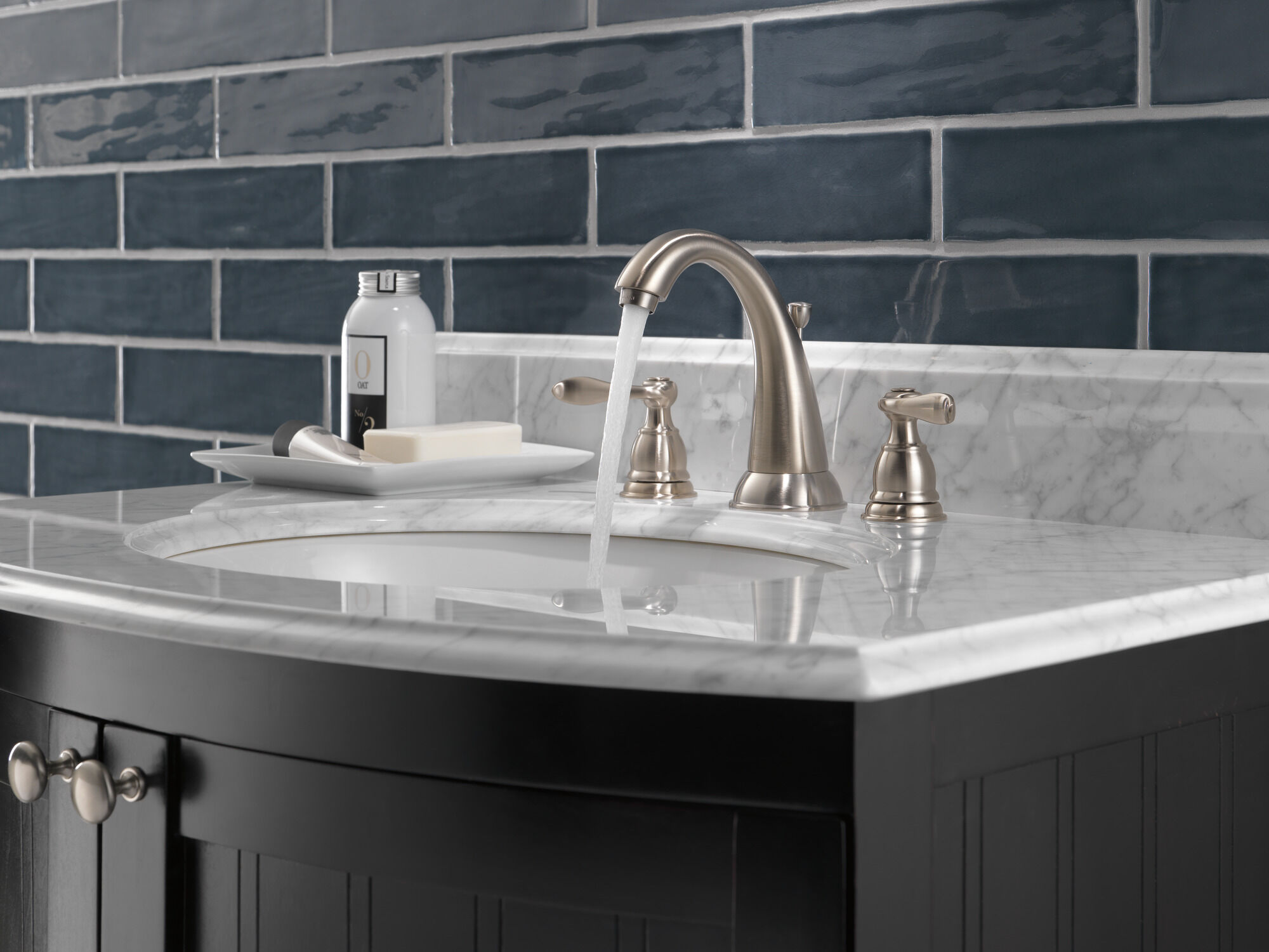 35996LF-BN-ECO Смеситель для ванной комнаты с двумя ручками Delta Faucet Windemere Матовый никель  - Вид №3