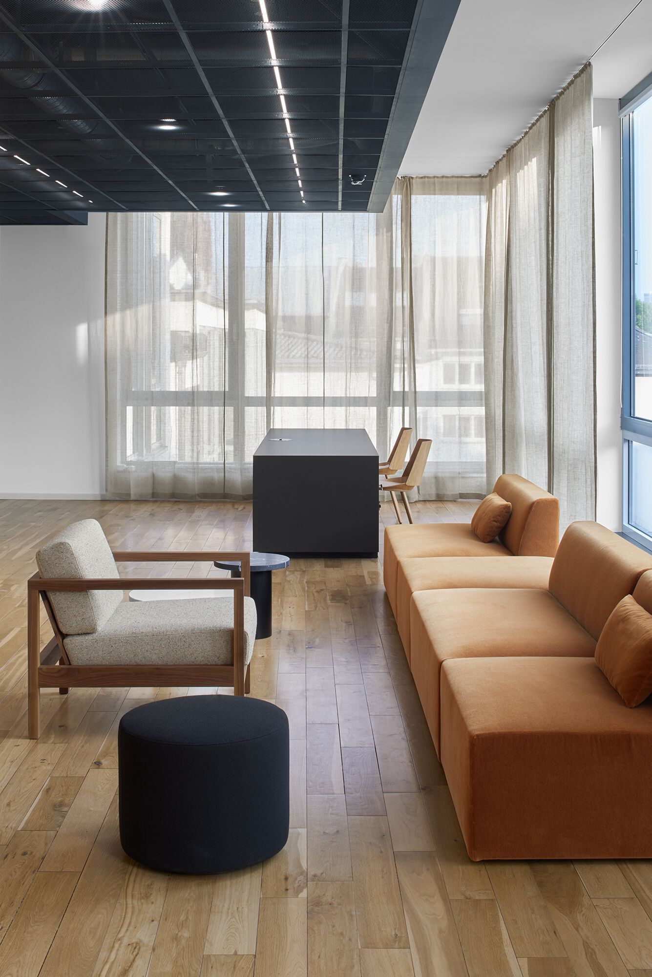 Кресло с подлокотниками e15 BYRON ARCH-00104816 - Вид №13