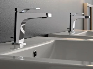 ZAZZERI Смеситель для умывальника 100