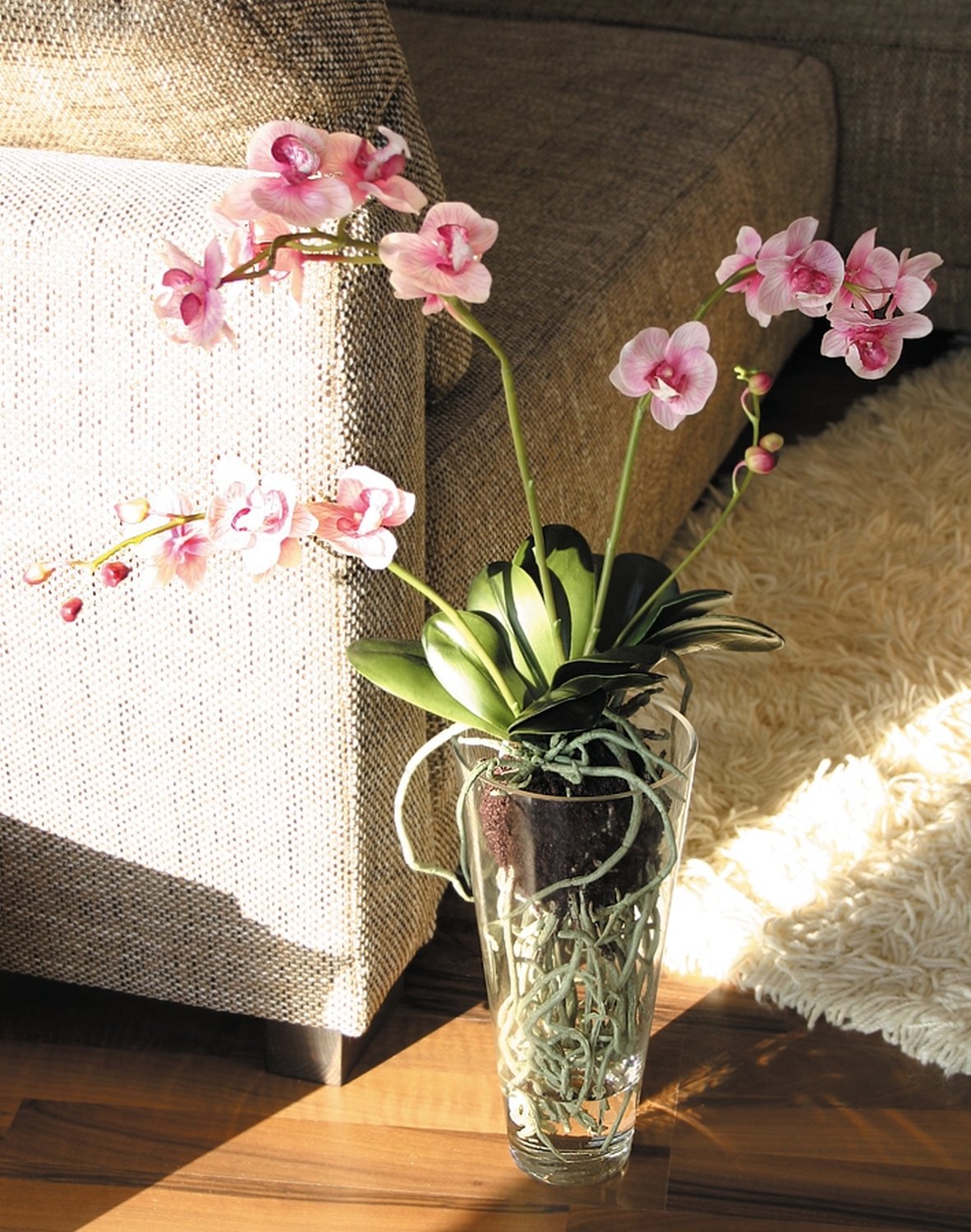 2579 505 a2 Искусственная орхидея Phalaenopsis, ваза с 'водой', 80 см, real touch, светло-розово-темно-розовая H-andreas 