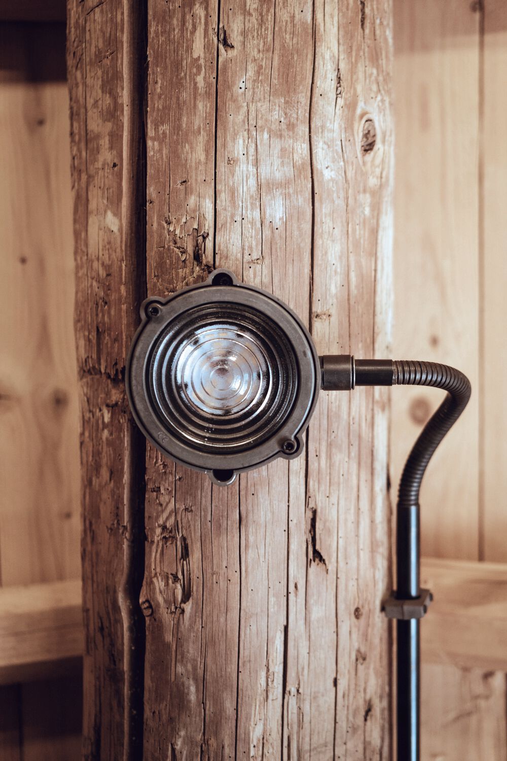 Окрашенный алюминиевый потолочный светильник Genuit Corten ARCH-00052840 - Вид №4