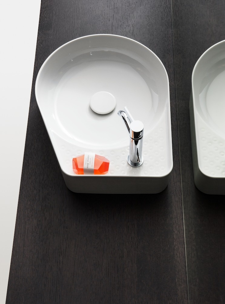 H8122817571121 Раковина-чаша, с полочкой и местом для смесителя LAUFEN PRO - Вид №6