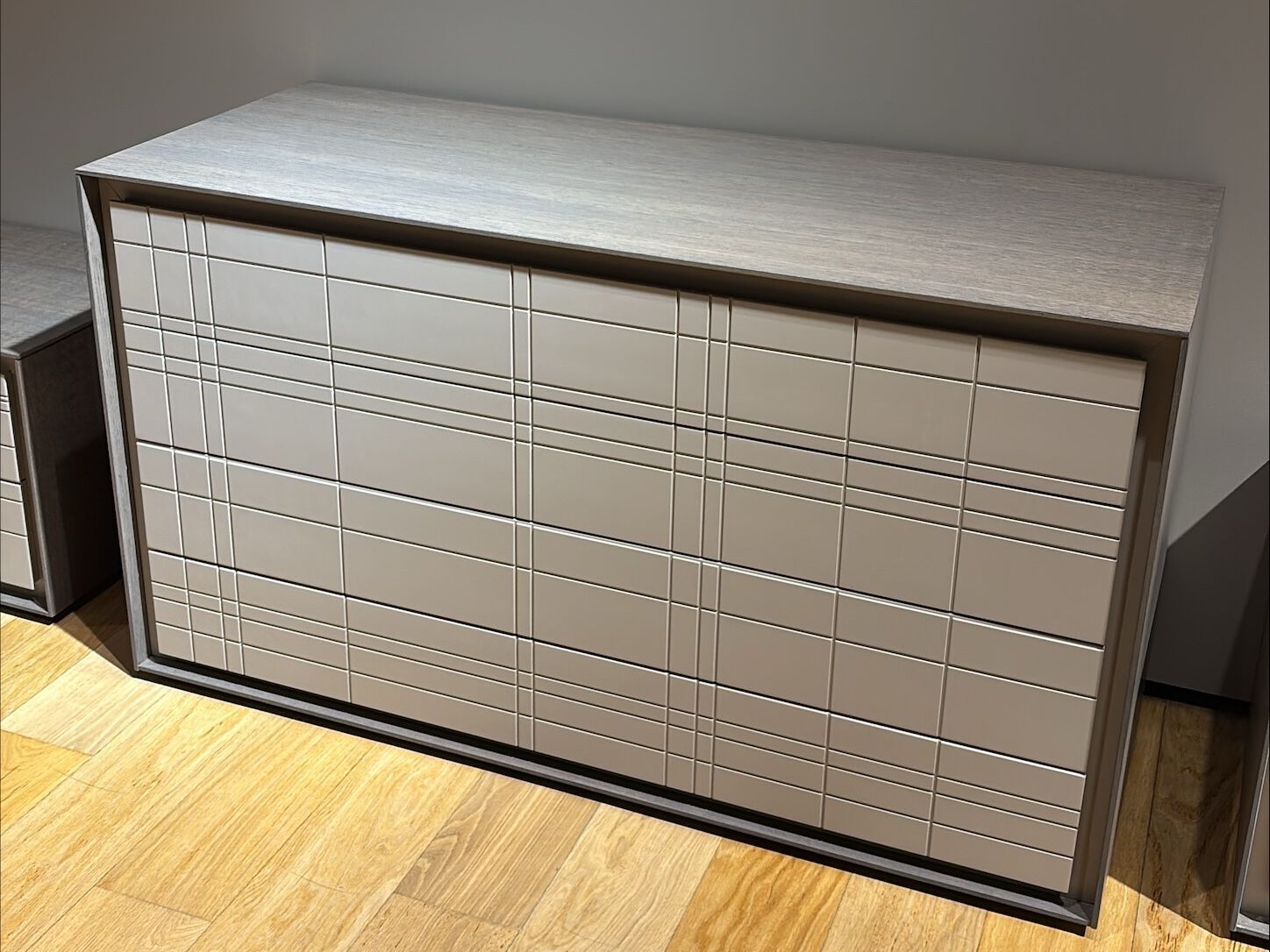 Деревянный комод In Stock Voltan ARCH-00133427