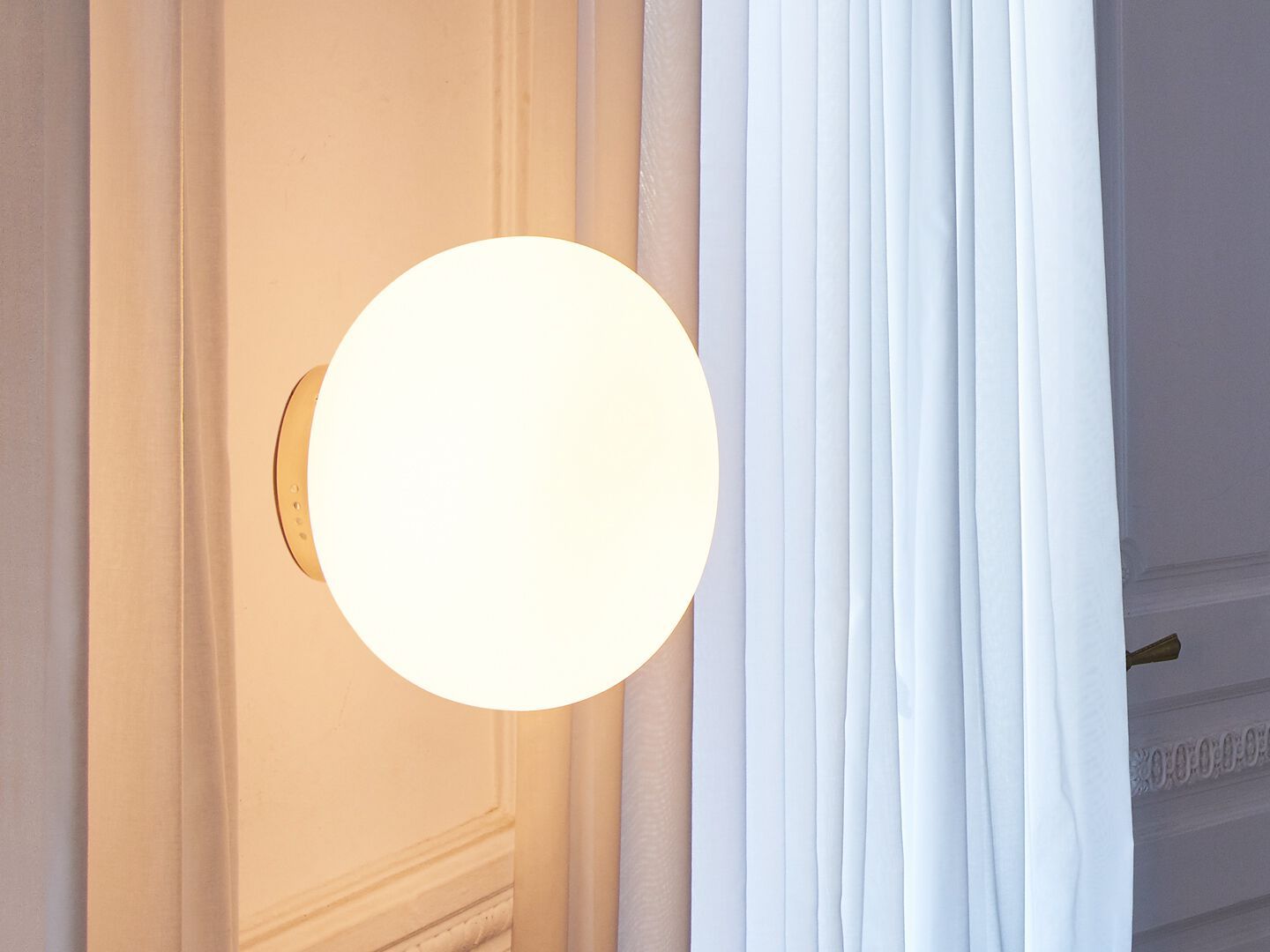 Светодиодный настенный светильник из опалового стекла luxcambra ARCH-00135912 - Вид №1