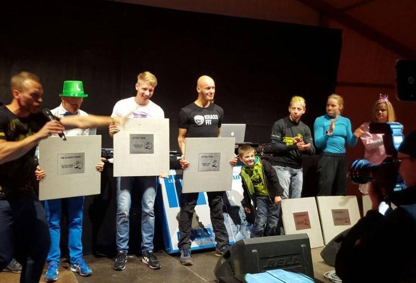 CO33 Декоративное бетонное панно с посвящением sun-id-1465680 - Вид №4