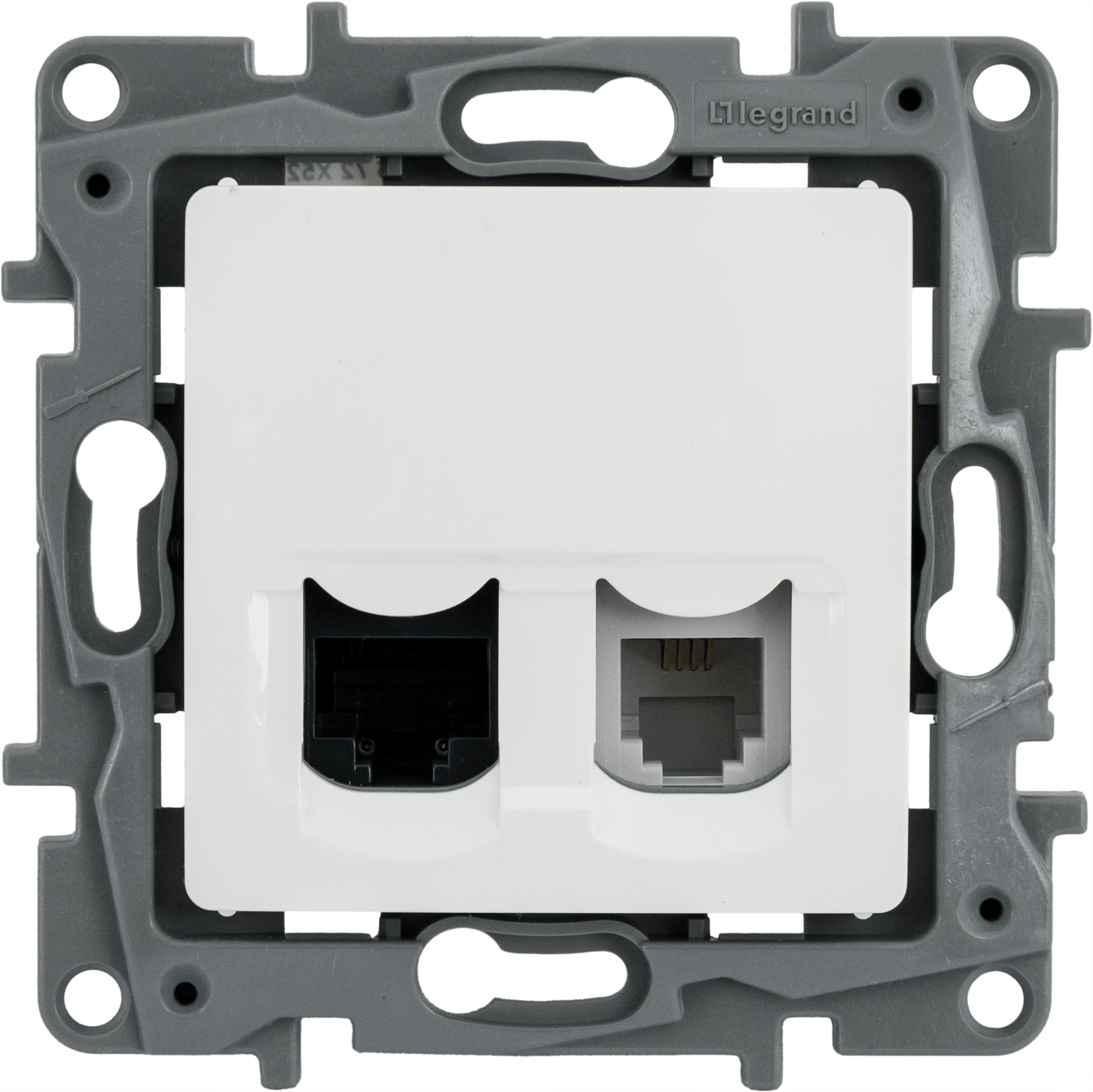 82496523 Телефонная/компьютерная розетка встраиваемая RJ11/RJ45 UTP cat 5e цвет белый Etika STLM-0028708 LEGRAND