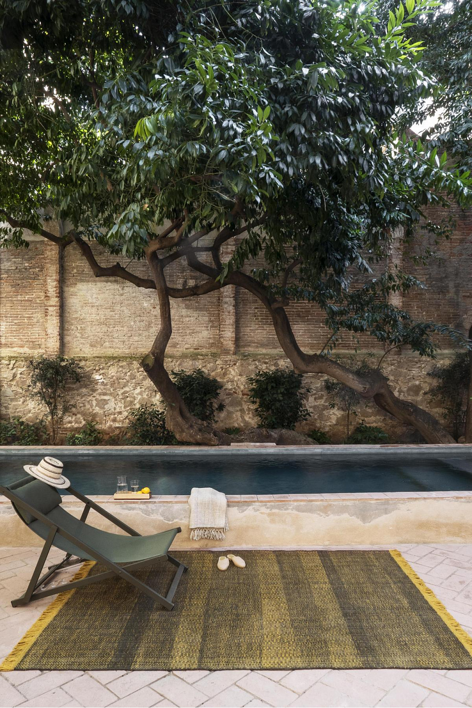 085214 Уличный ковер Texture Mustard Nanimarquina Tres Santreyd