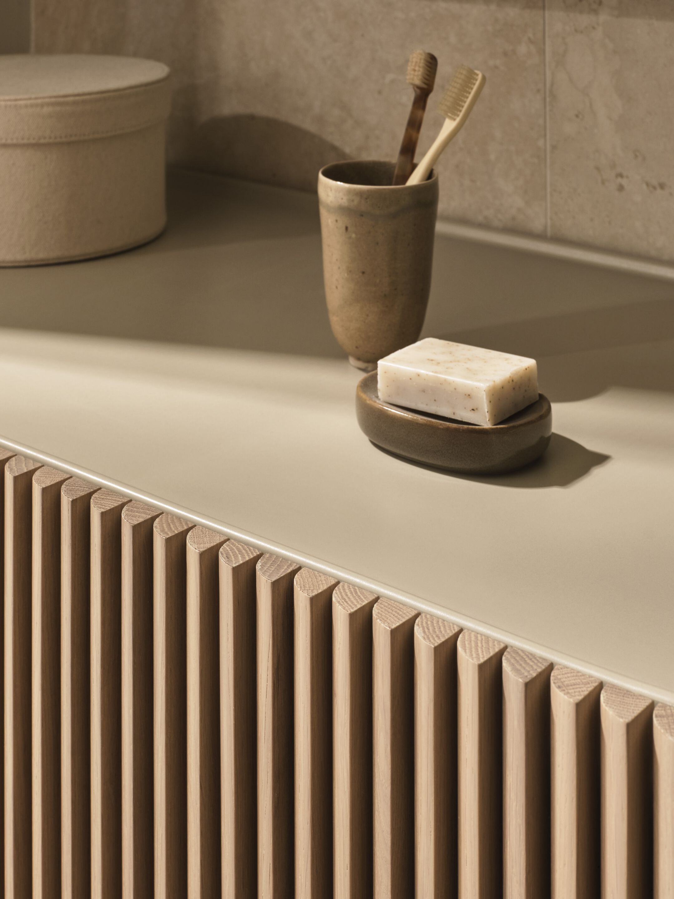 Подвесной шкаф из массива дерева со встроенной раковиной Ceramica Cielo Filo ARCH-00061556