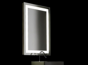 Прямоугольное зеркало со встроенным настенным освещением