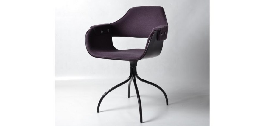 005687 Поворотный стул BD Barcelona Design Showtime