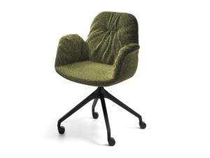 Тканевый стул с колесами и подлокотниками