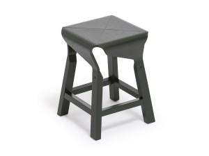 Деревянный низкий стул с подставкой для ног