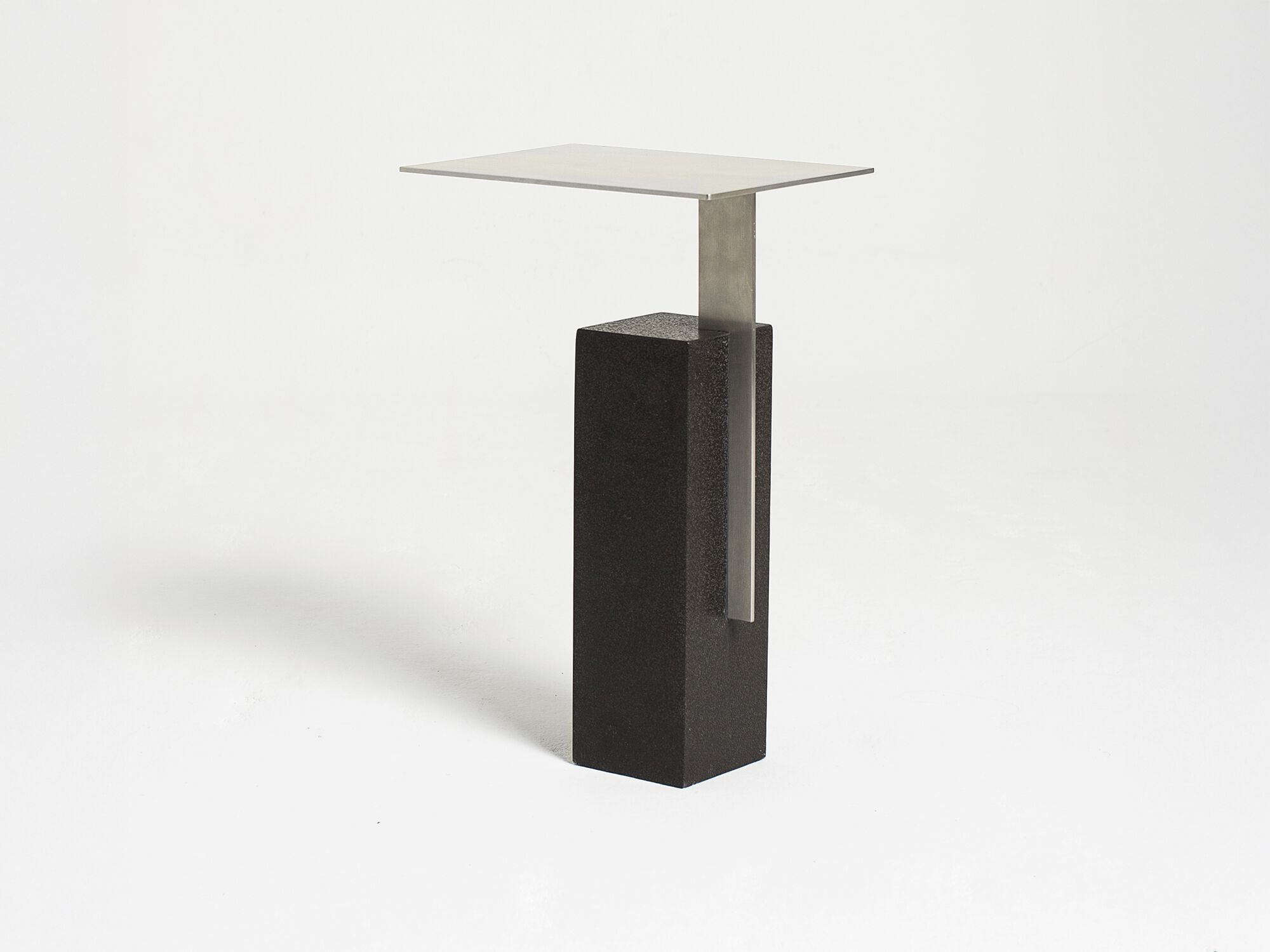 Журнальный столик с травертиновым основанием и металлической столешницей YET. Design Studio MONO ARCH-00029357 - Вид №3