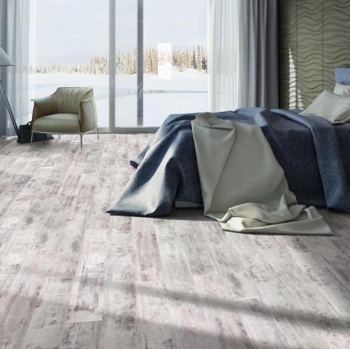 Виниловый ламинат Tarkett New Age Misty Дуб с брашью (Текстурированная) 914,4х152,4/101,6 мм 1000901205 - Вид №1