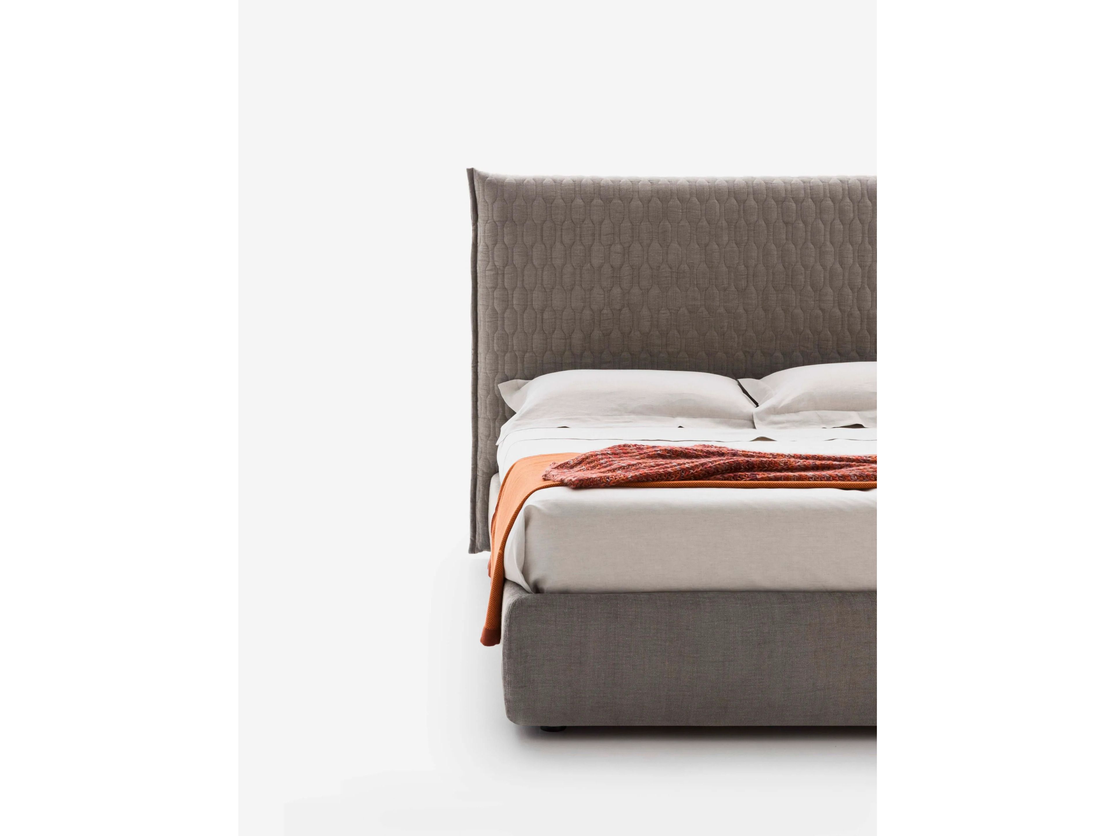 Мягкая двуспальная кровать с высоким изголовьем Alf DaFrè ALLEN 2 ARCH-00133753 - Вид №1