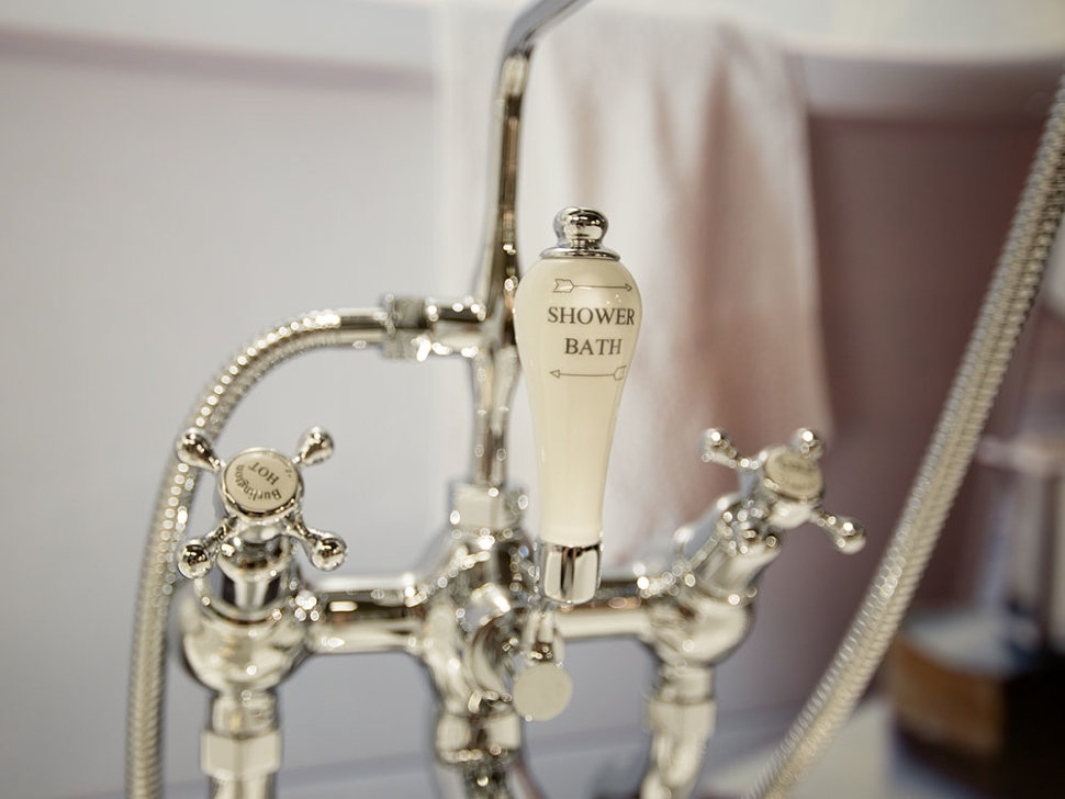 Смеситель для ванны "под наклоном" и ручным душем, набортный [CL19 BLA]  Burlington T9-QT BLA, T18, T1 BLA  - Вид №6