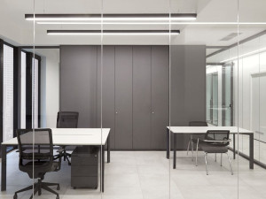 Высокий модульный офисный шкаф с распашными дверями