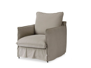 Тканевое кресло с подлокотниками