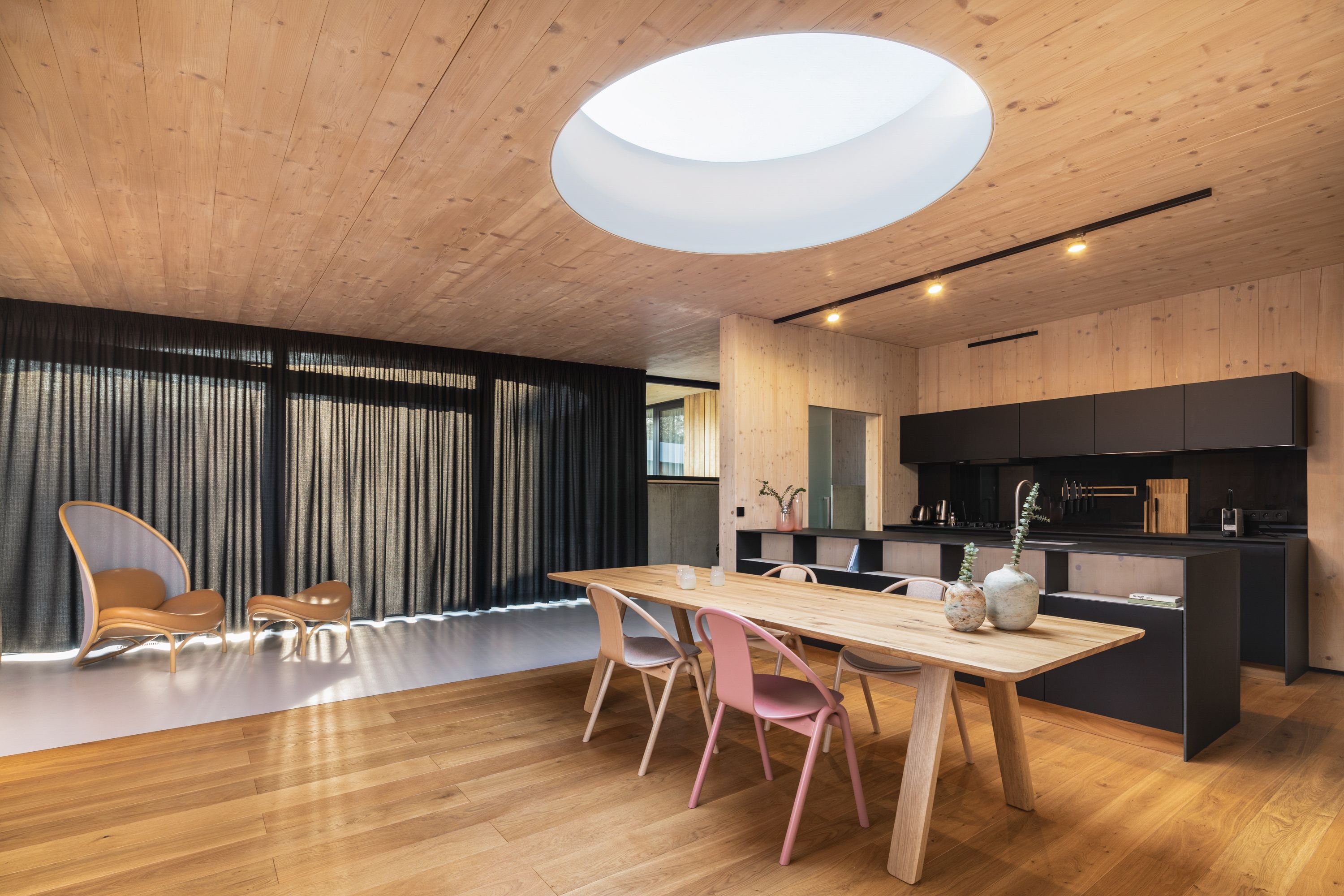 Мягкий штабелируемый стул с подлокотниками TON AGAIN ARCH-00038448 - Вид №15