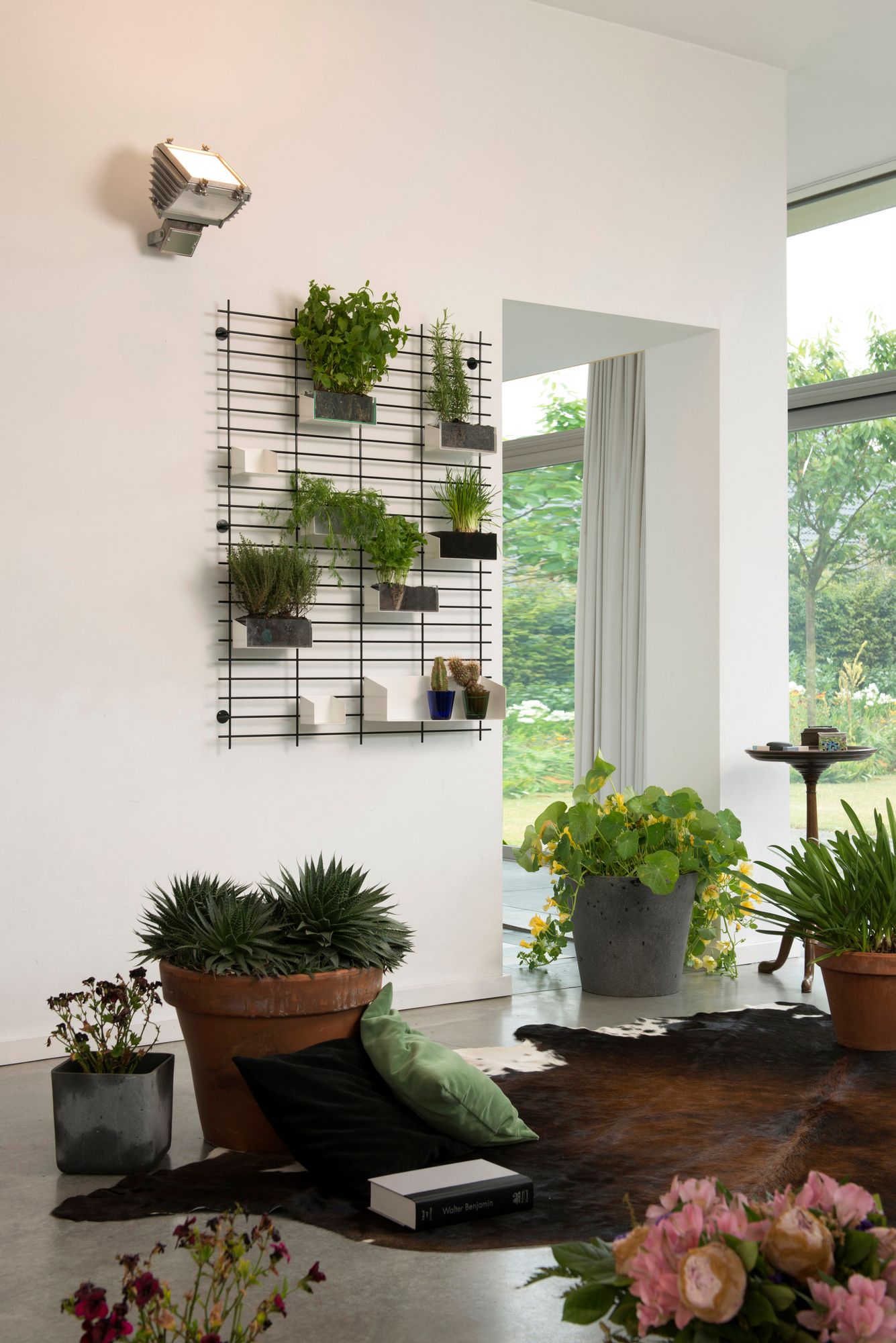 Акриловый контейнер Atelier Belge Loopholes ARCH-00066939 - Вид №6