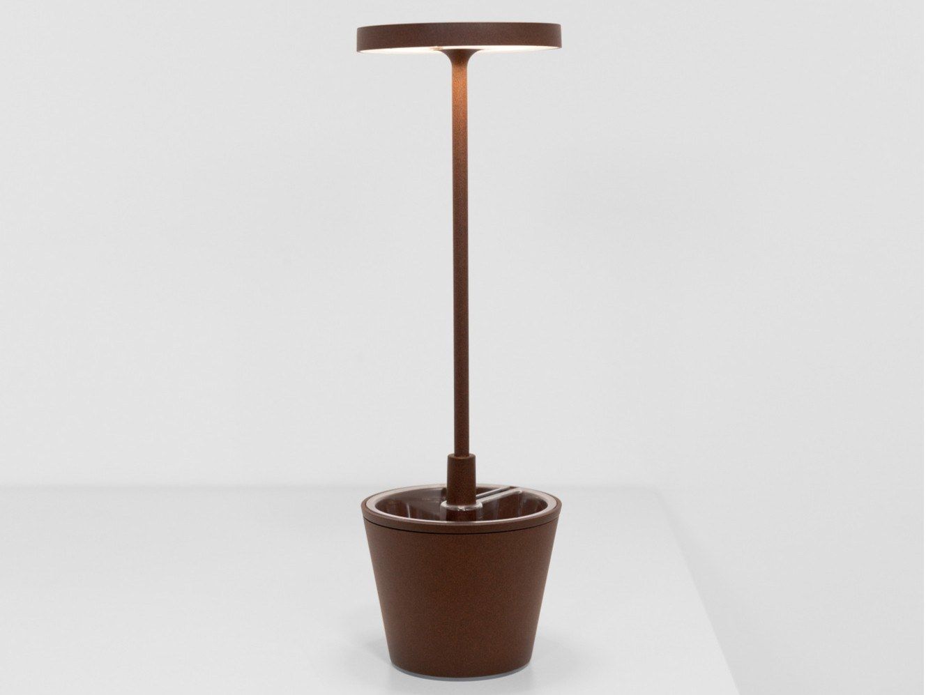 Алюминиевая аккумуляторная батарея настольная лампа Zafferano Poldina ARCH-00059520 - Вид №21