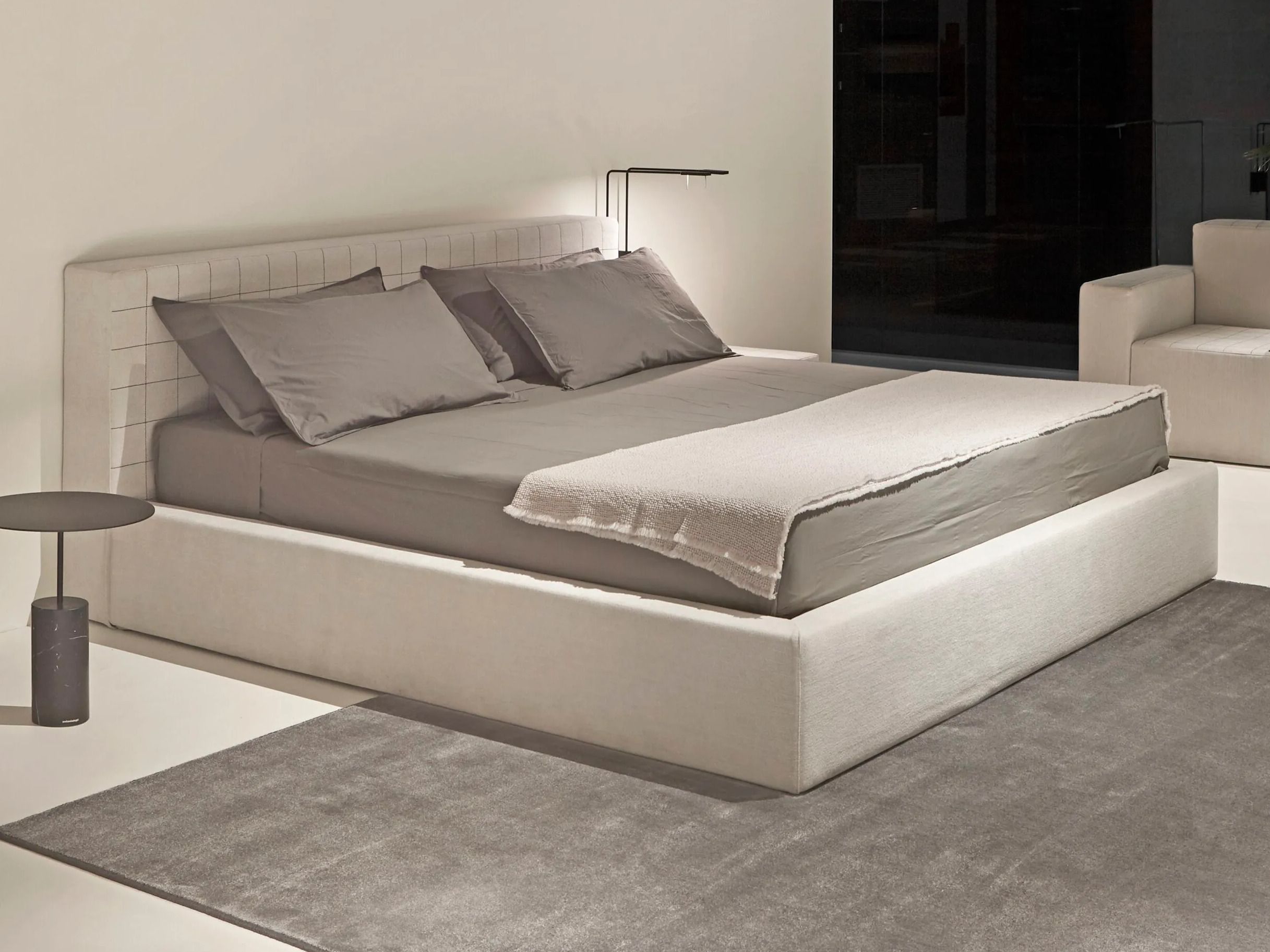 Двуспальная кровать из ткани с мягким изголовьем Antoniolupi TRL ARCH-00082671