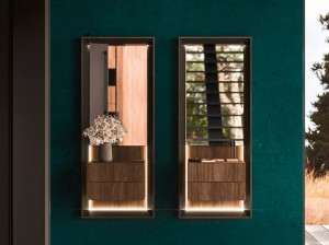 Прямоугольное зеркало со встроенным настенным освещением