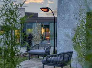 Напольная нагревательная лампа из литого алюминия