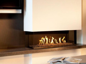 Настенный газовый камин с тройным фасадом