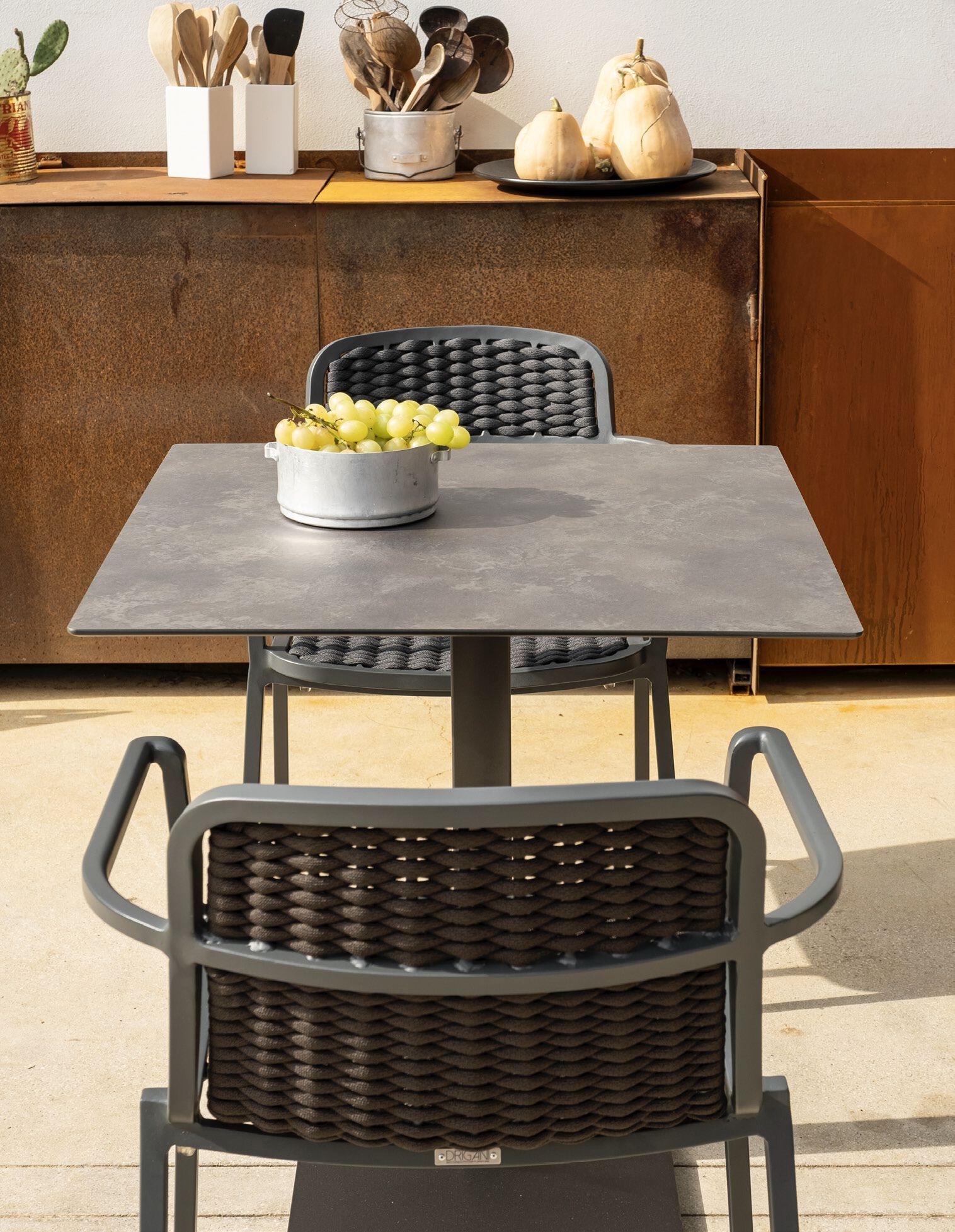 Штабелируемый садовый стул с подлокотниками DRIGANI Nida ARCH-00049823 - Вид №4