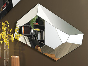 Настенное зеркало