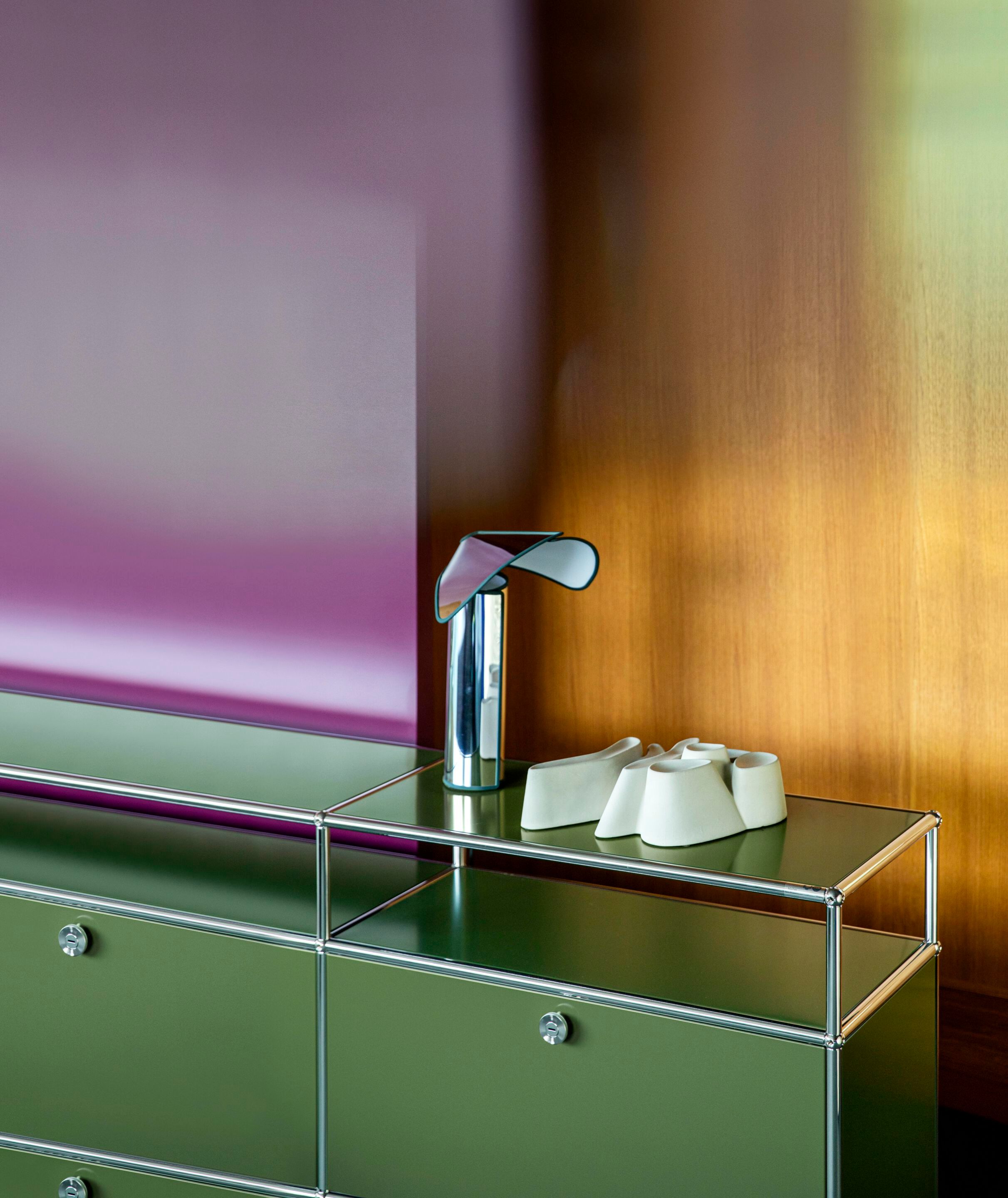 Секционный металлический шкаф с откидными дверцами USM USM Haller System ARCH-00072435 - Вид №1