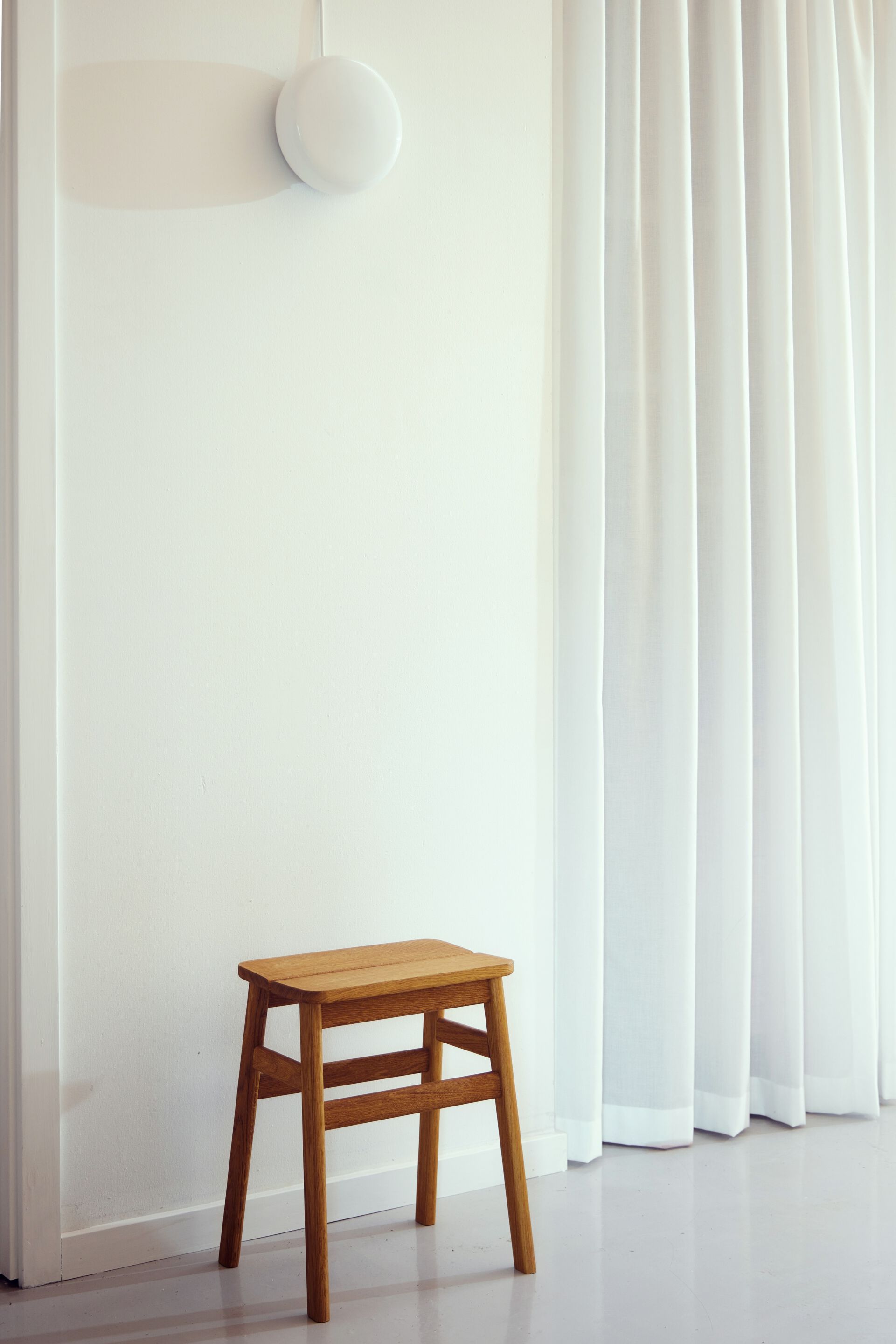 Дубовый табурет Form & Refine Angle ARCH-00078009 - Вид №4