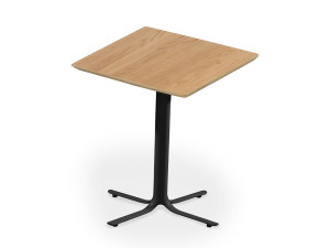 Деревянный квадратный стол