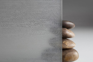 FSRT410 Стекло Vivistrata покрыто слоем стекла, показанное в виде конфигурации с белым узором отблеска.  Forms-surfaces 